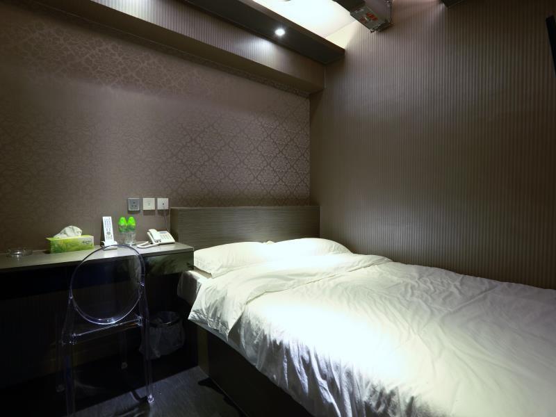 Lan Kwai Fong - Kau U Fong Hotel Hong Kong